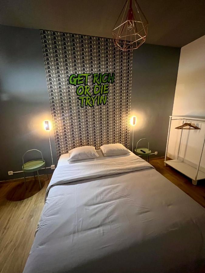 Capsule Casino - Jacuzzi - Billard - Netflix - Console & Jeux Apartamento Mons Exterior foto