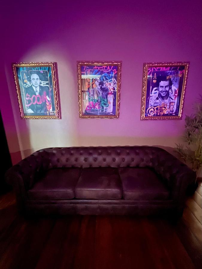 Capsule Casino - Jacuzzi - Billard - Netflix - Console & Jeux Apartamento Mons Exterior foto