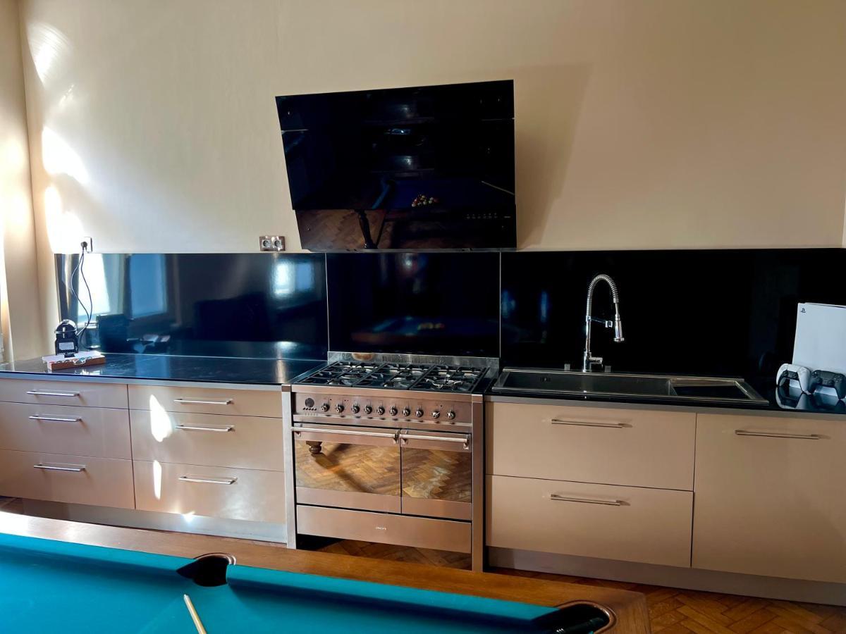 Capsule Casino - Jacuzzi - Billard - Netflix - Console & Jeux Apartamento Mons Exterior foto